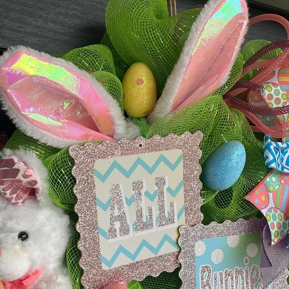 All Bunnies Welcome Door Wreath - Picture 9 of 13